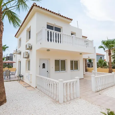 Mare Ajía Nápa